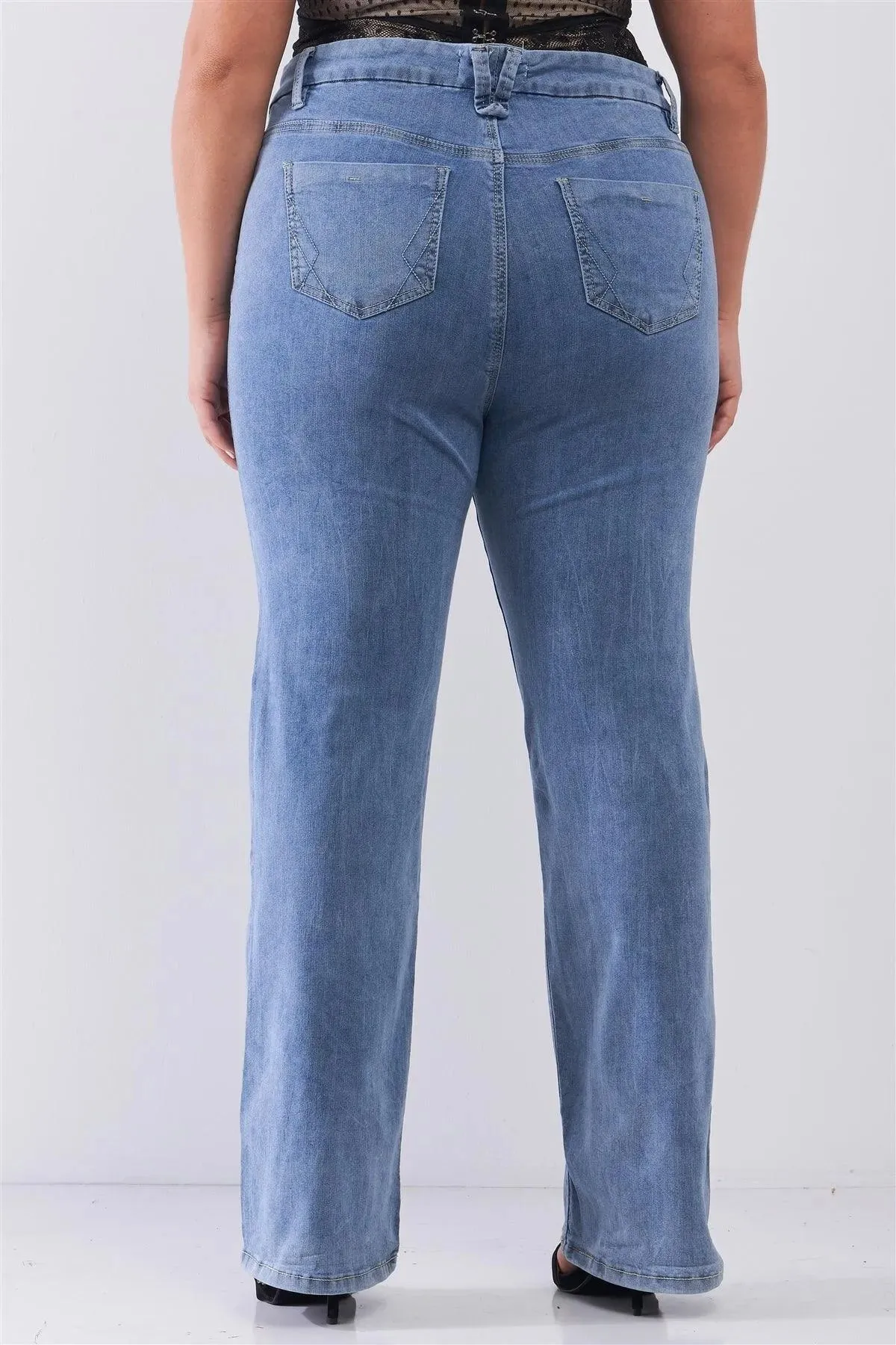 Junior Plus Mid-Wash Blue Denim Low-Rise Wide-Leg Upsized Basic Dad Jeans /1-3-3-2-1