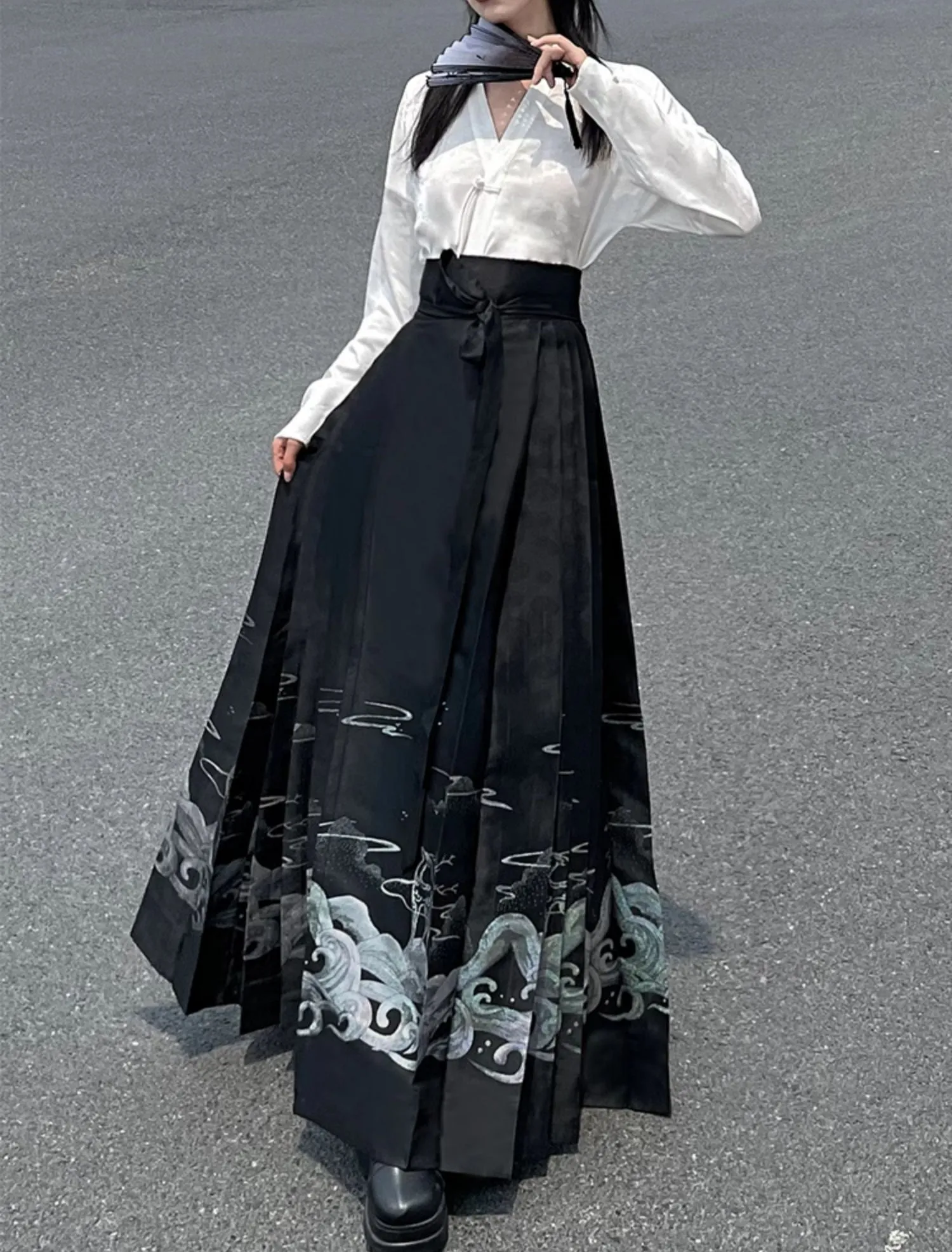 Modern Hanfu | Embroidered Horse Face Skirt Women's 4.5m Hem Skirt Daily